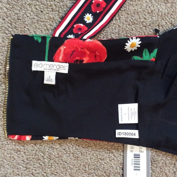 NWT Eva Mendes Black Floral Tyra Crop Top - Picture 4 of 4
